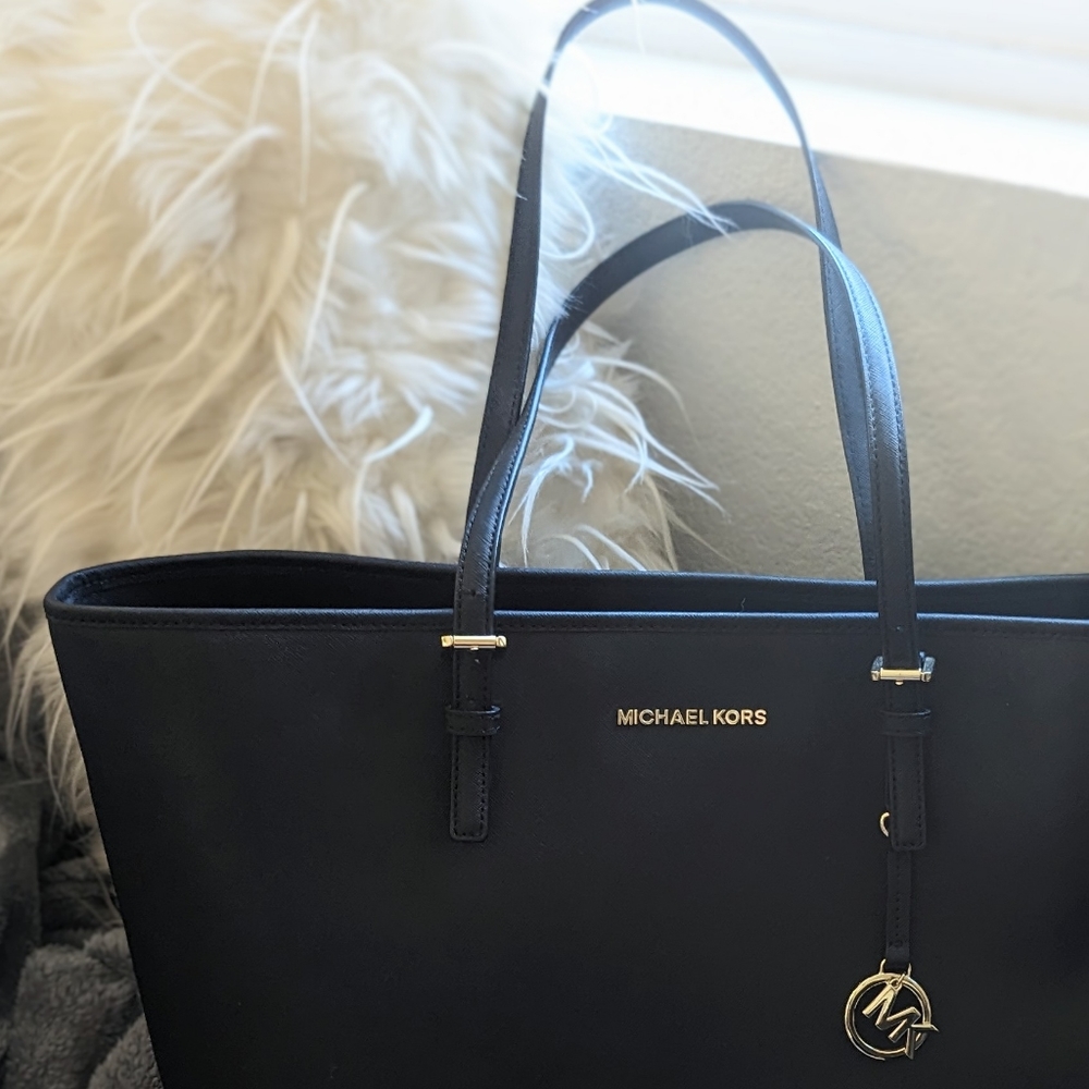 Pristine Large Michael Kors Tote - image 3